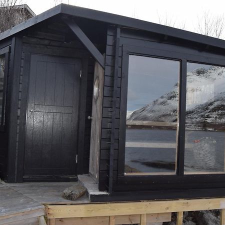 Villa Nydelig Hytte Med Fantastisk Beliggenhet Ved Sjoen Laupstad Exterior foto